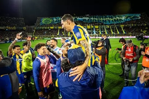 "حققت ما حلمت به".. دي ماريا رجل اللحظات السعيدة في روزاريو سنترال